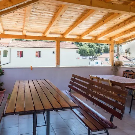 Apartment Dubravka 2 By Guide Klek