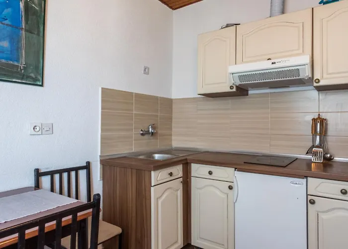 Dubravka 2 By Guide Apartament